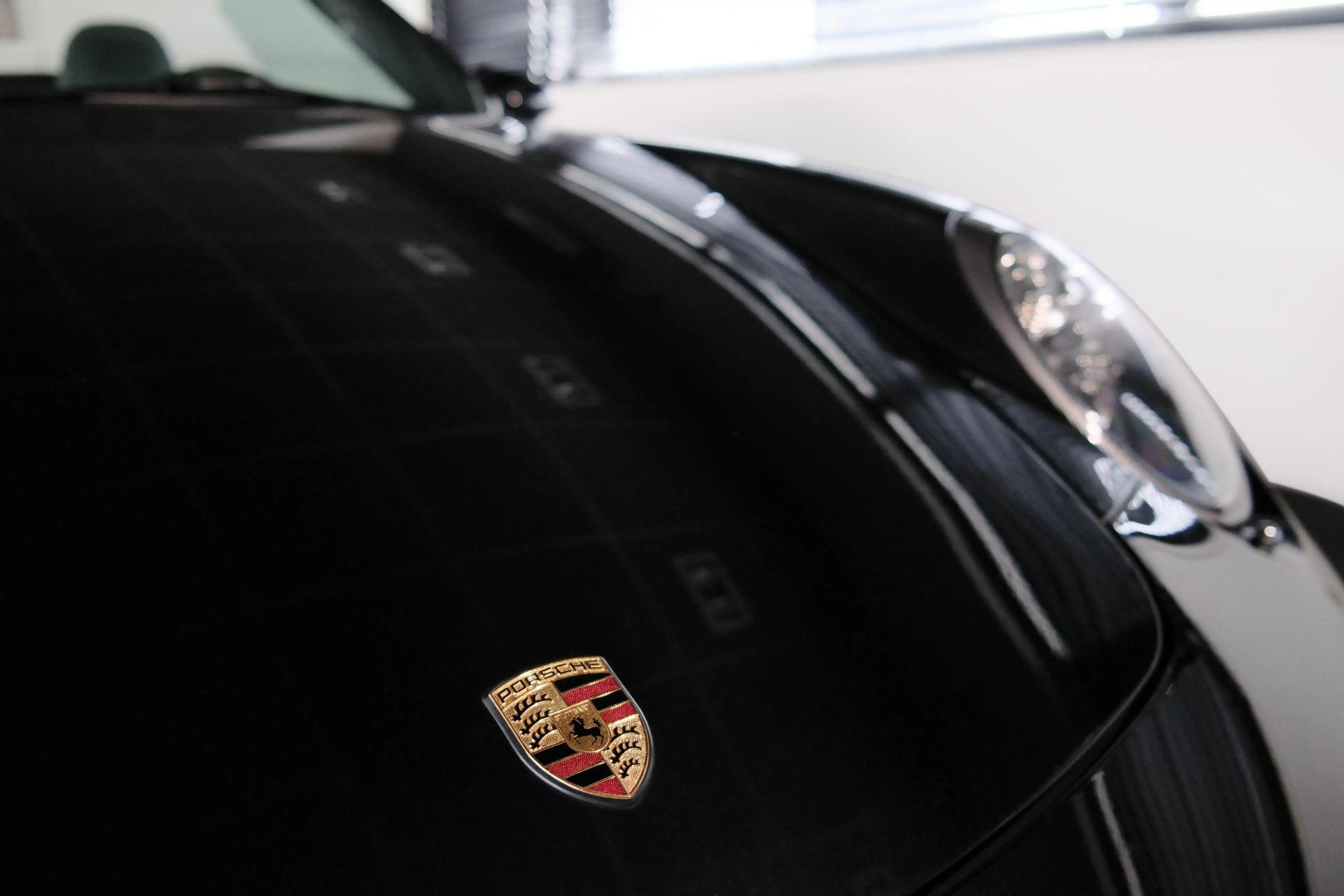 Porsche 997 Cabrio 3.8 Carrera S — photo 10