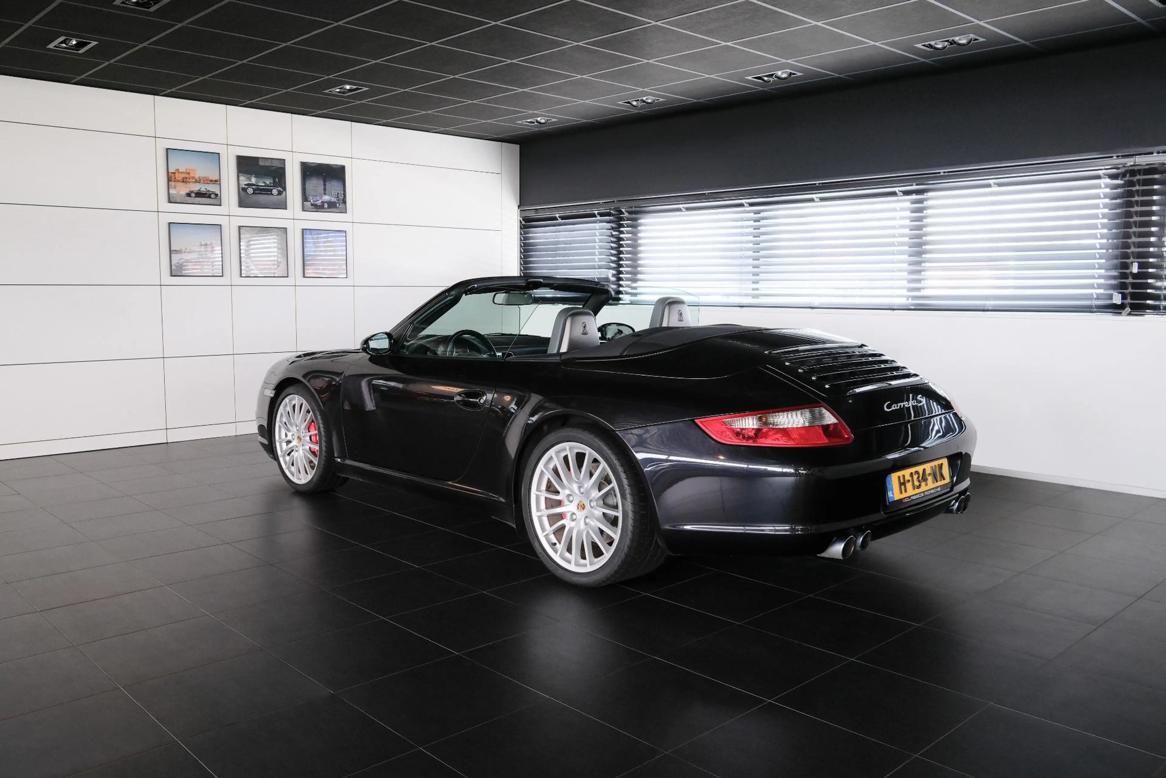 Porsche 997 Cabrio 3.8 Carrera S — photo 3