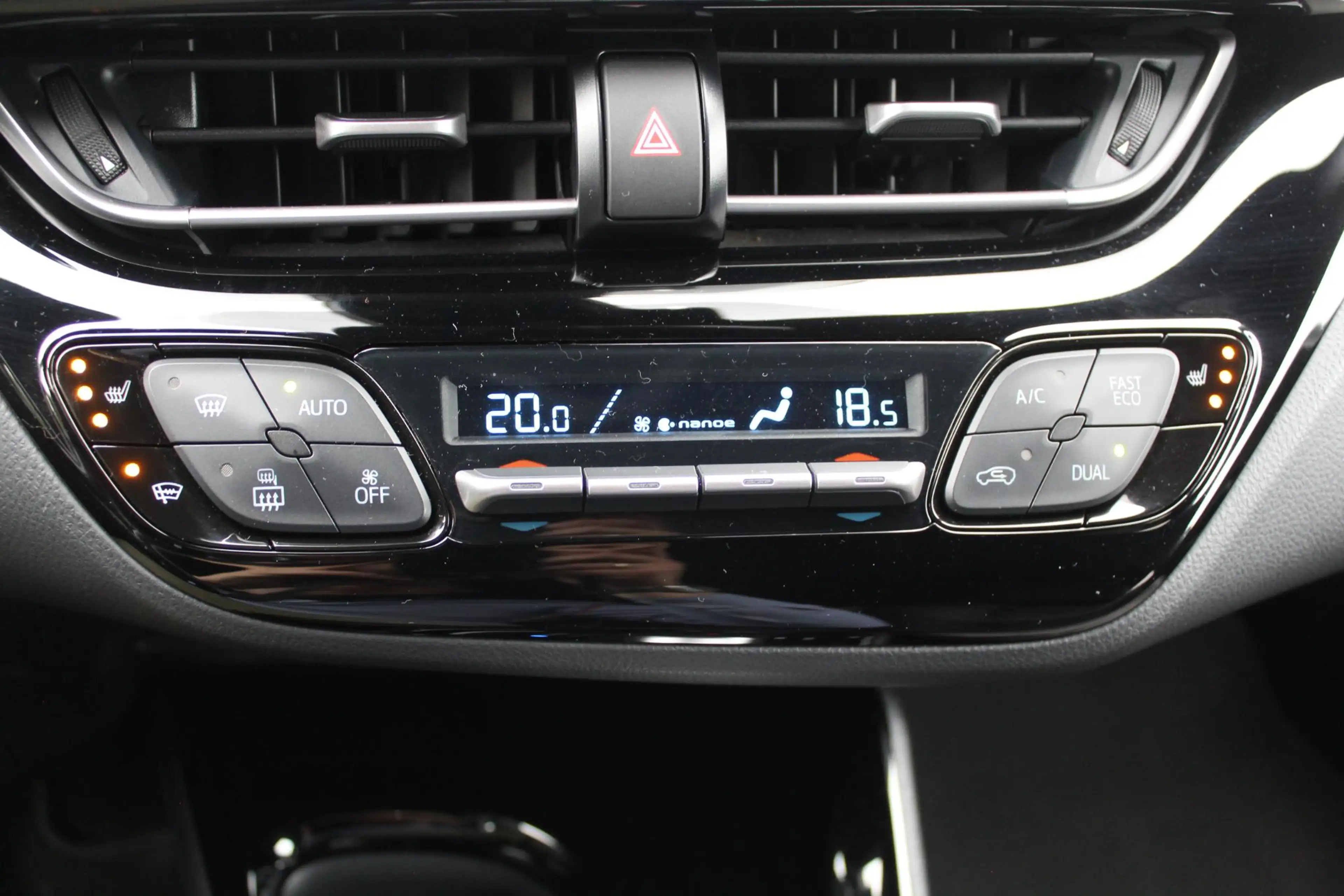 Toyota C-HR 1.8 Hybrid Executive Limited | Rijklaar | Stoel/st — photo 20