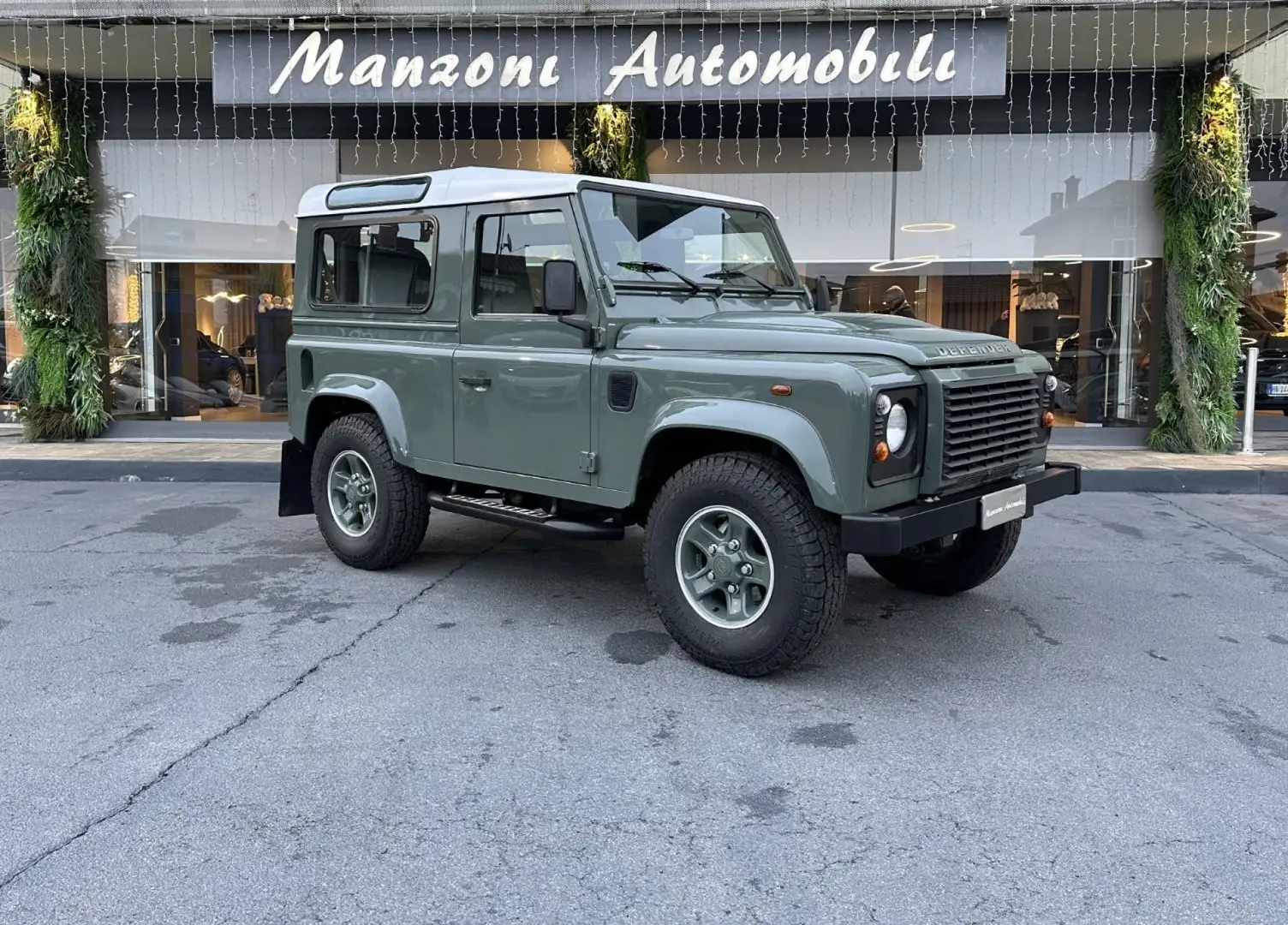 Land Rover Defender 90 2.2 TD4 Station Wagon NEOPATENTATI Verde - 1