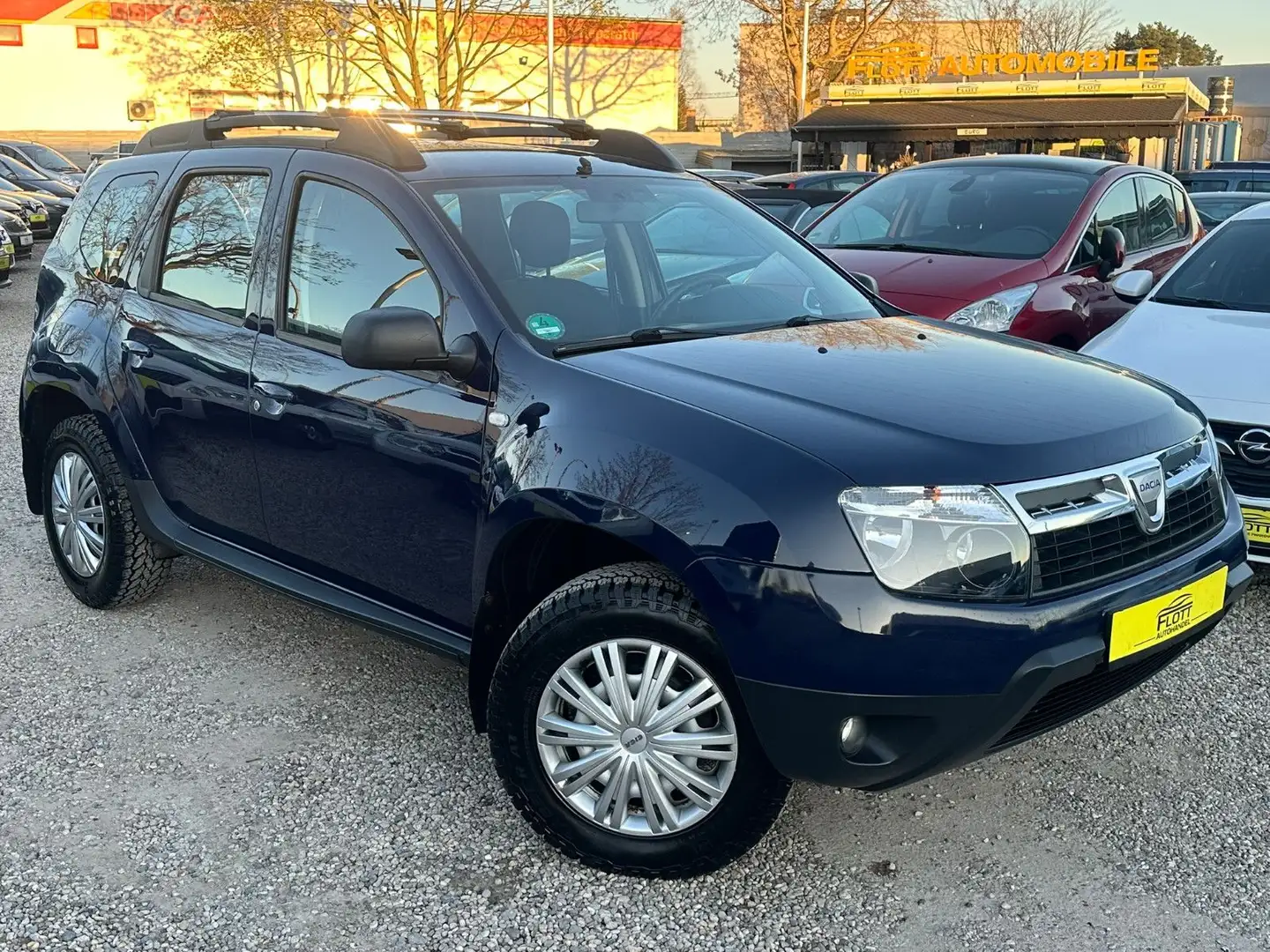 Dacia Duster 1.6 Laureate 4x4*Klima*2.HD*TÜV NEU Blau - 1