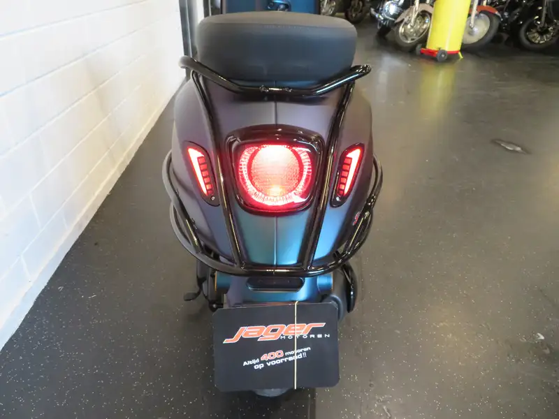 Vespa Sprint 50 - foto 8