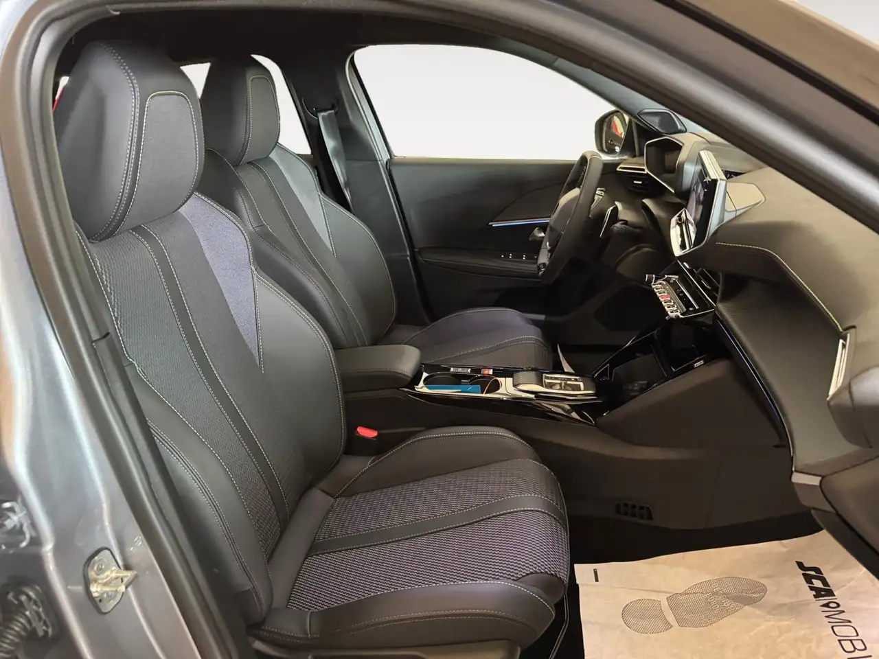 Peugeot 2008 Hybrid 145cv e-DCS6 GT auto 15