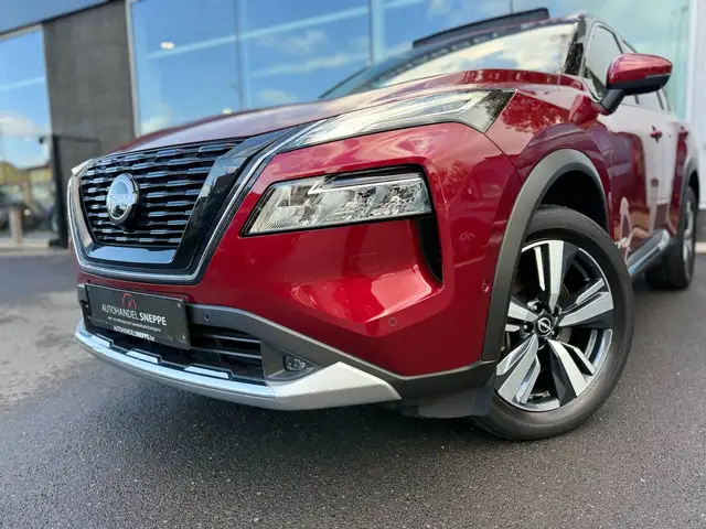 Nissan X-Trail view 2