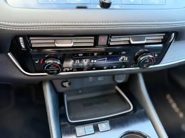 Nissan X-Trail view 24