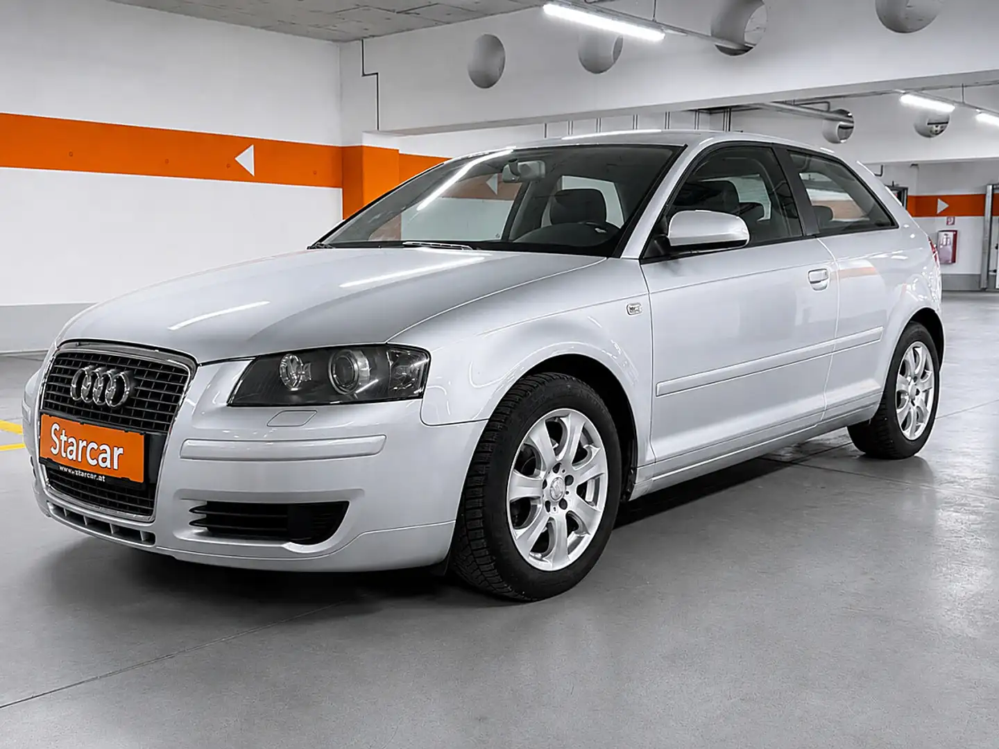 Audi A3 1,9 TDI e DPF *VOLLLEDER*XENON*KLIMA* Grau - 2