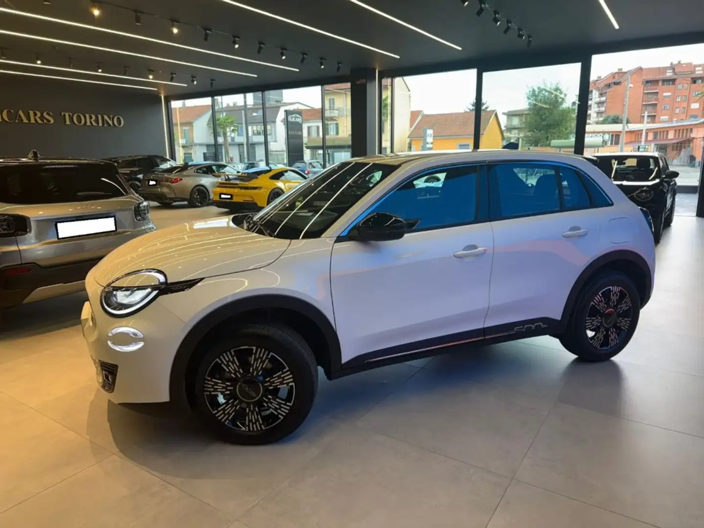 Fiat 600 Hybrid 110 CV DCT MHEV Pop + cerchi in lega Blanc - 1