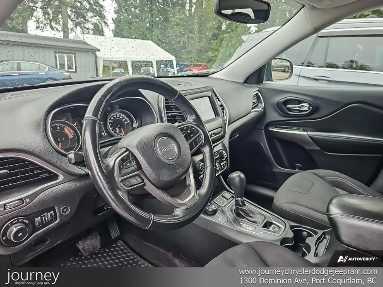 Jeep Cherokee снимка Jeep Cherokee