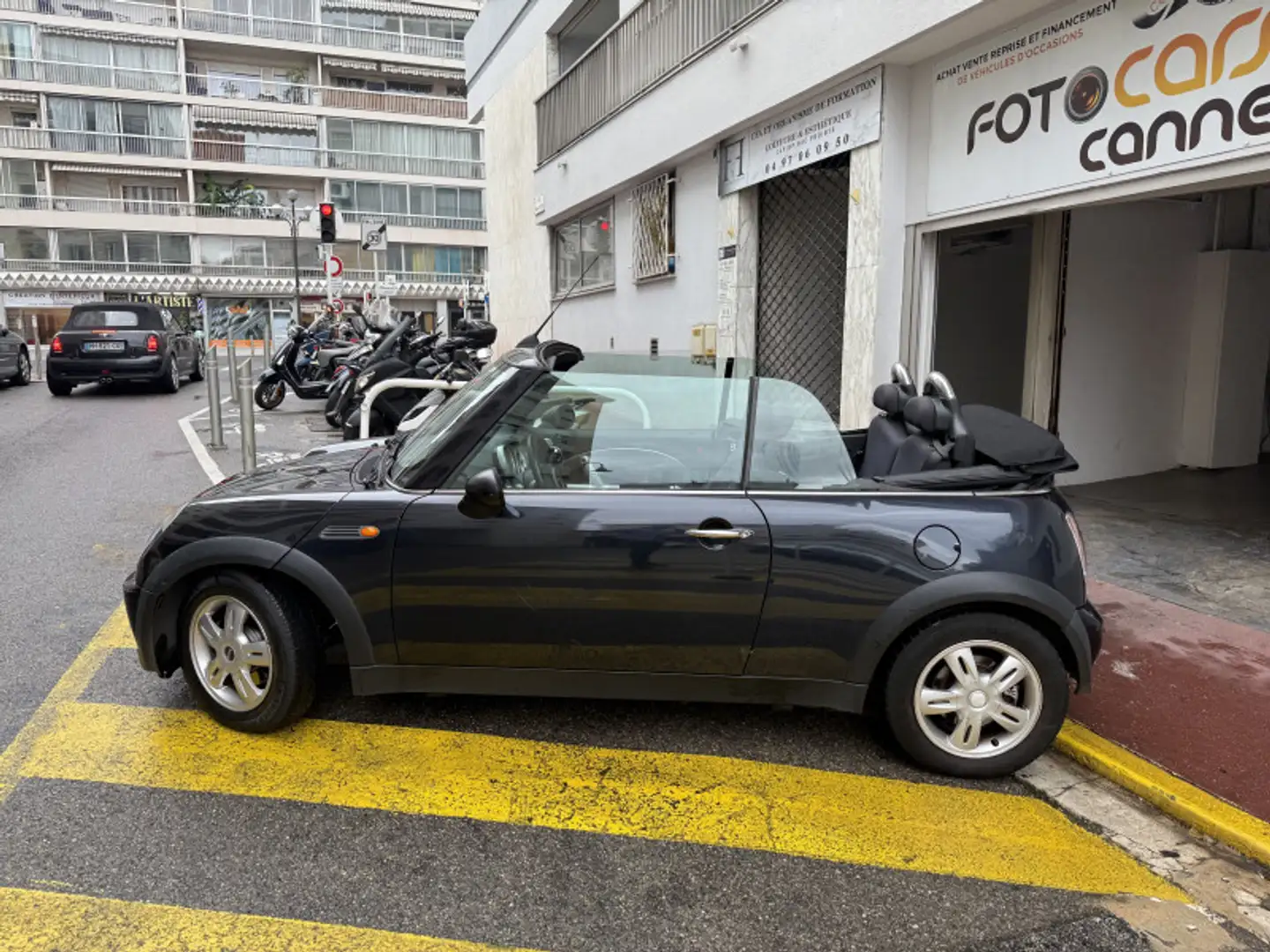 MINI Cooper COOPER 115CH Schwarz - 2