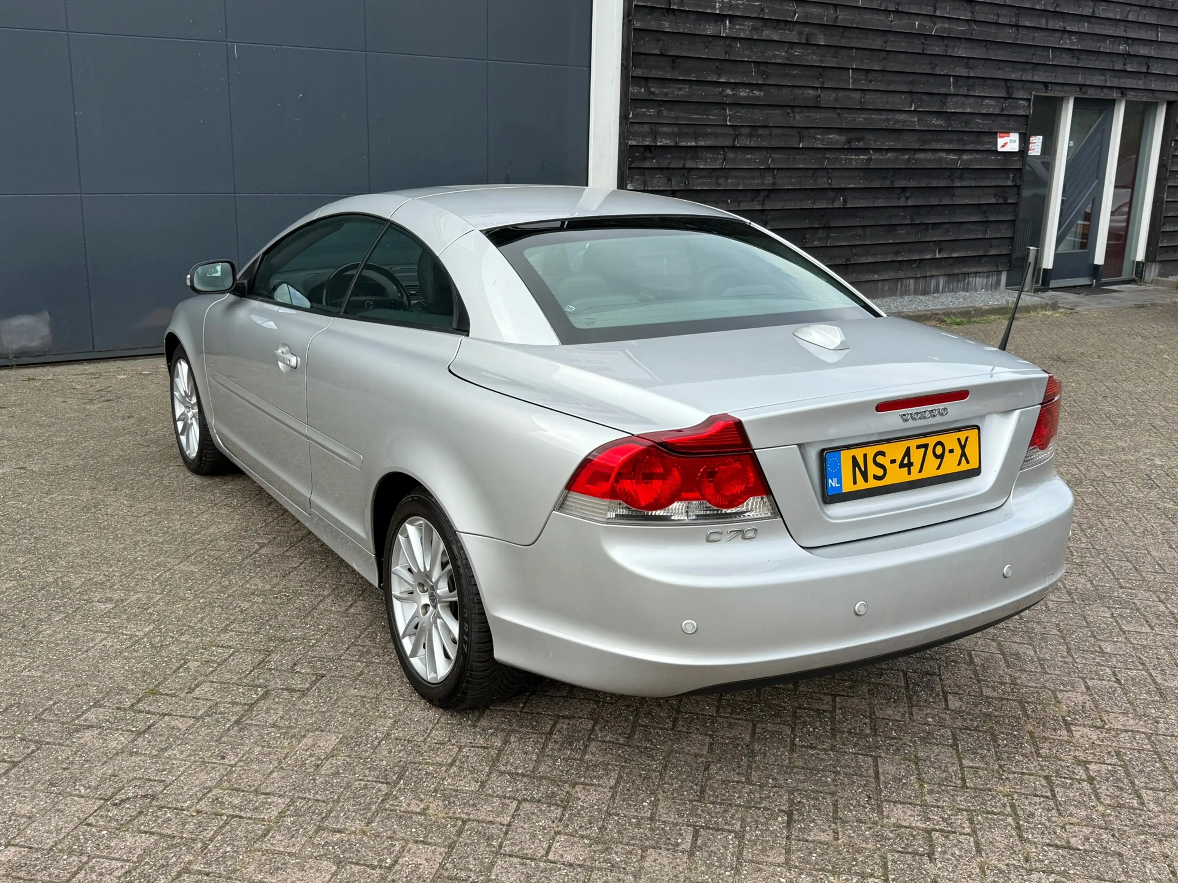 Volvo C70 Convertible 2.4 Momentum automaat — photo 11