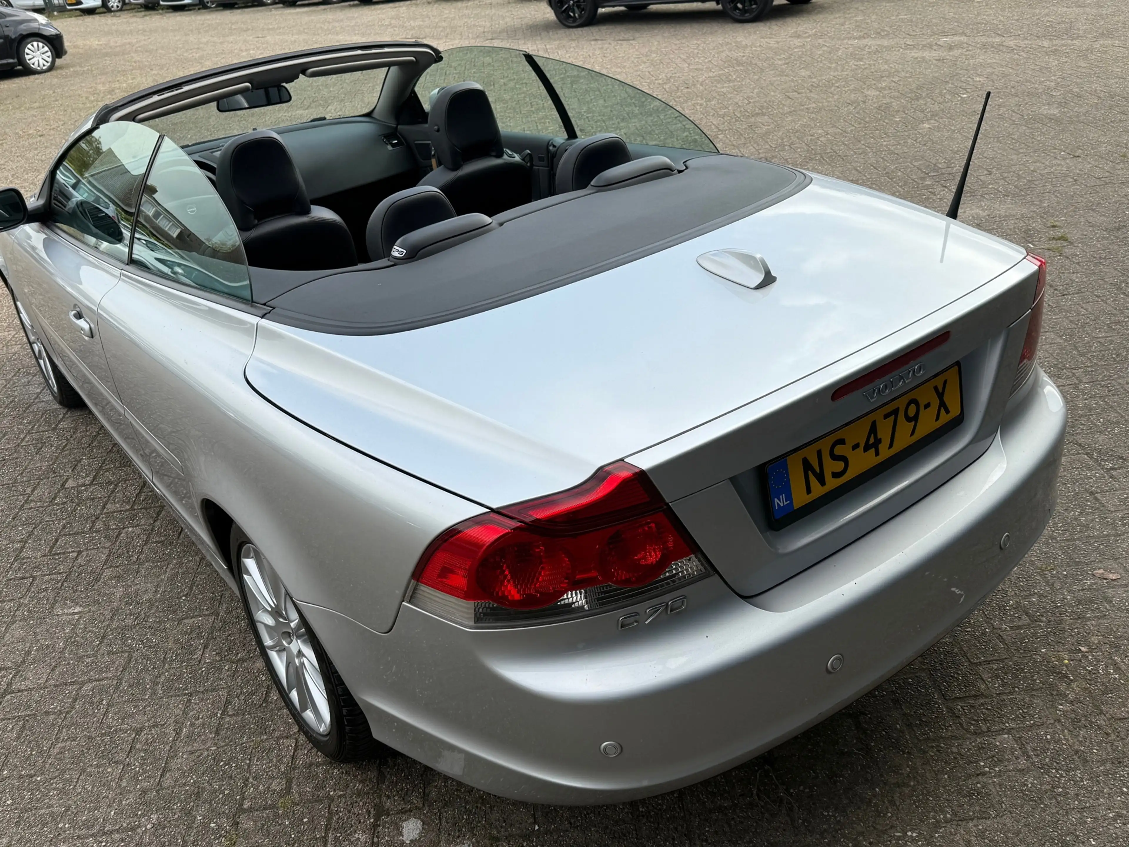 Volvo C70 Convertible 2.4 Momentum automaat — photo 6