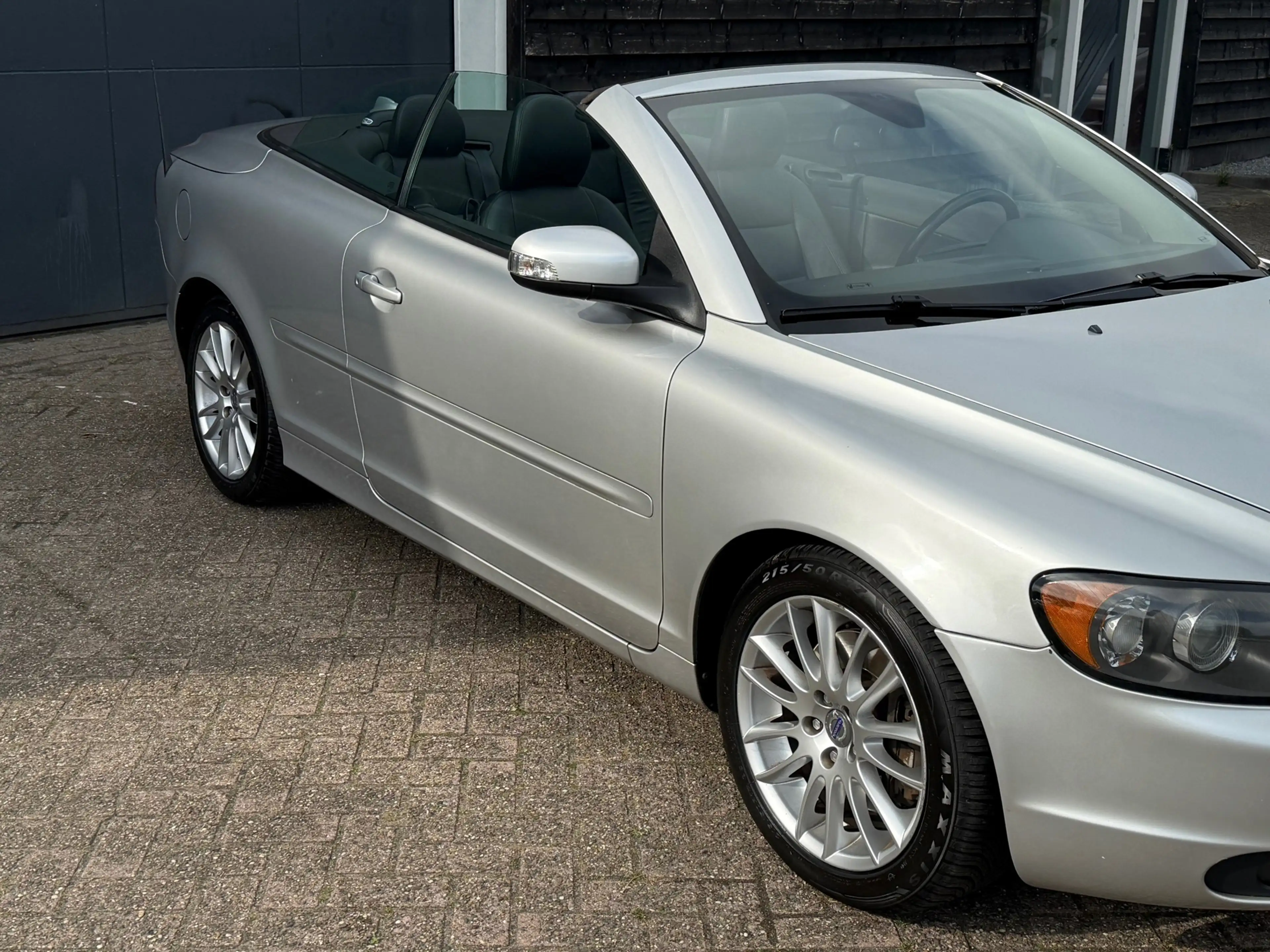 Volvo C70 Convertible 2.4 Momentum automaat — photo 4