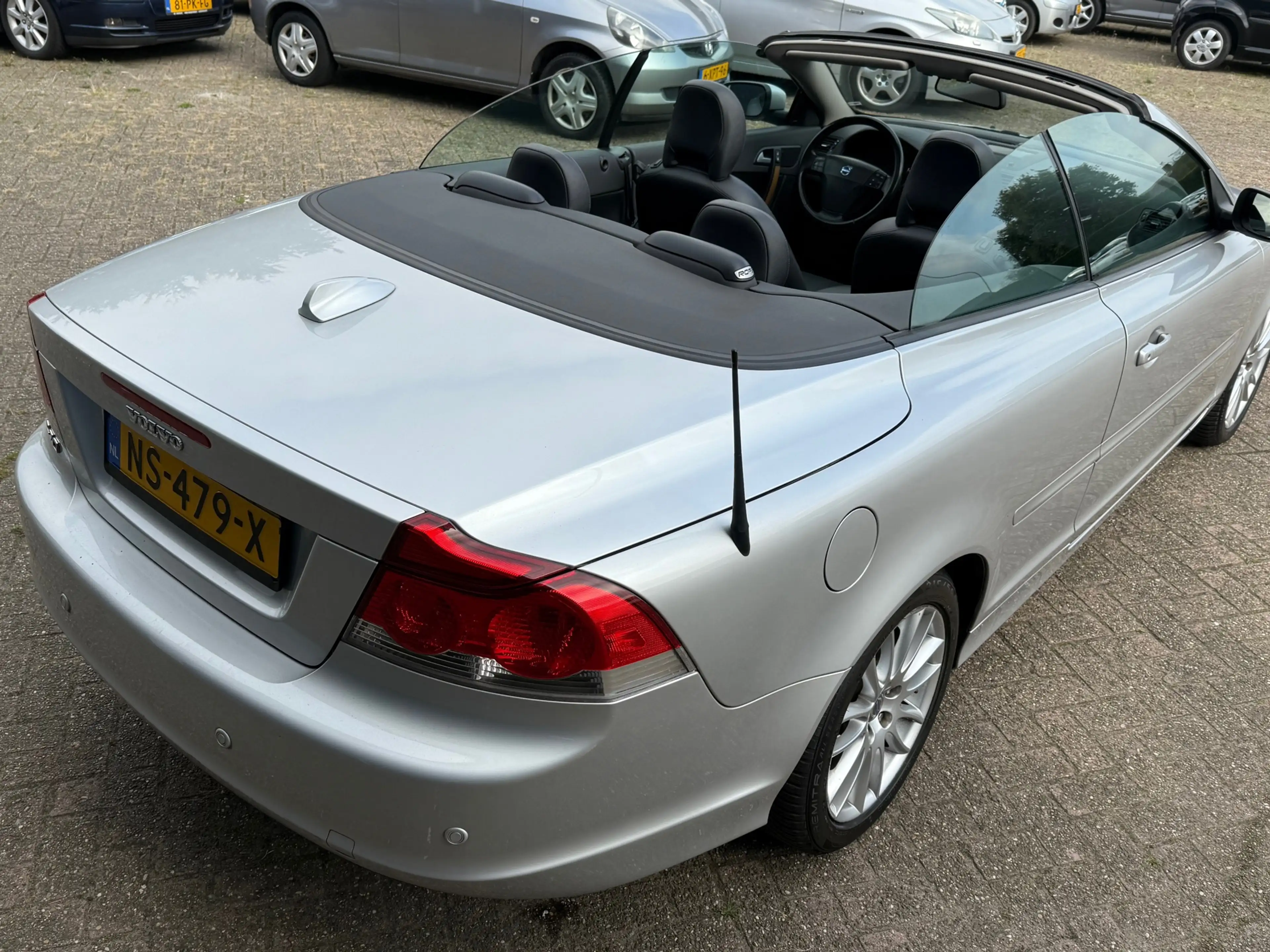 Volvo C70 Convertible 2.4 Momentum automaat — photo 7