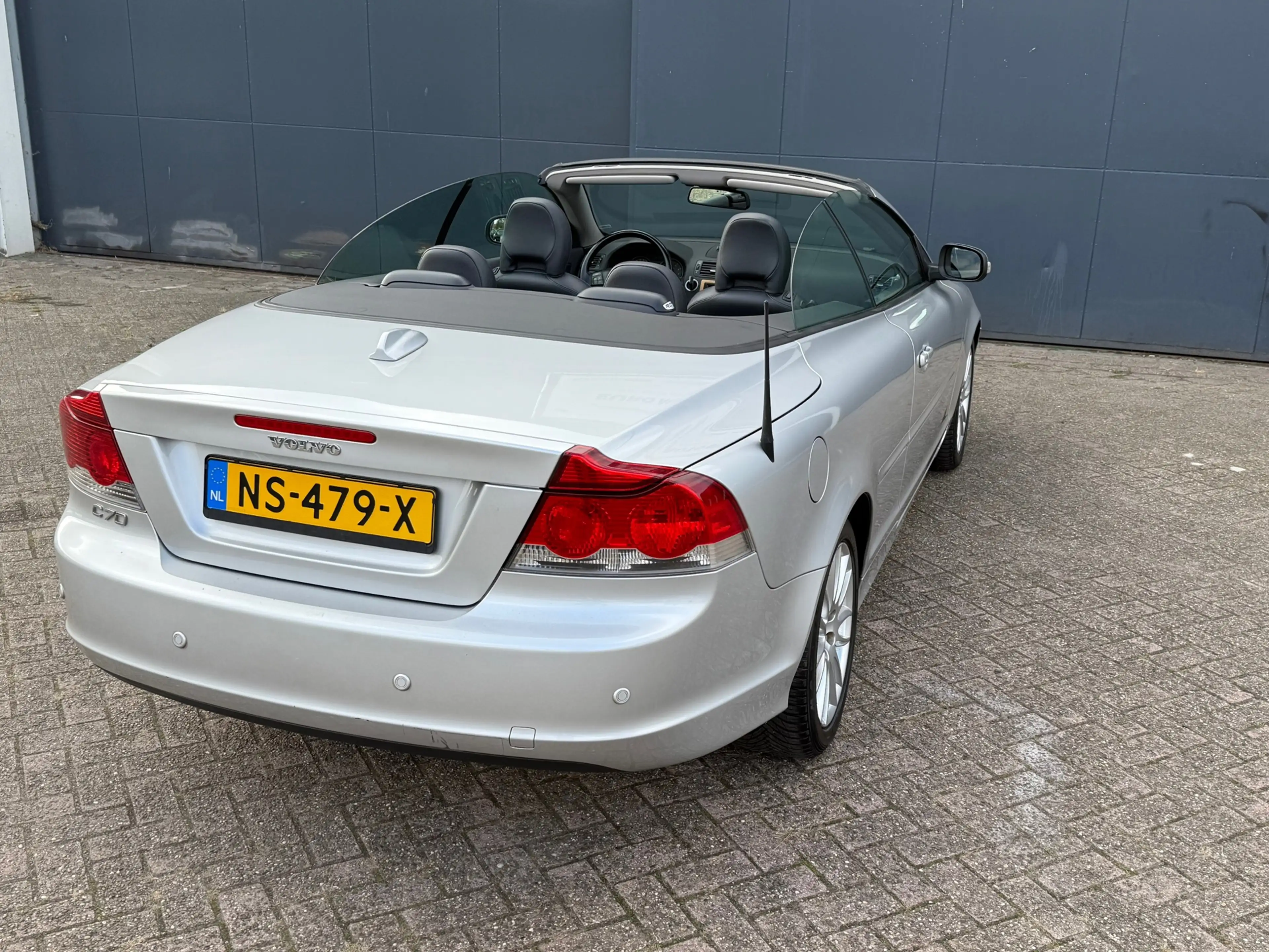Volvo C70 Convertible 2.4 Momentum automaat — photo 8