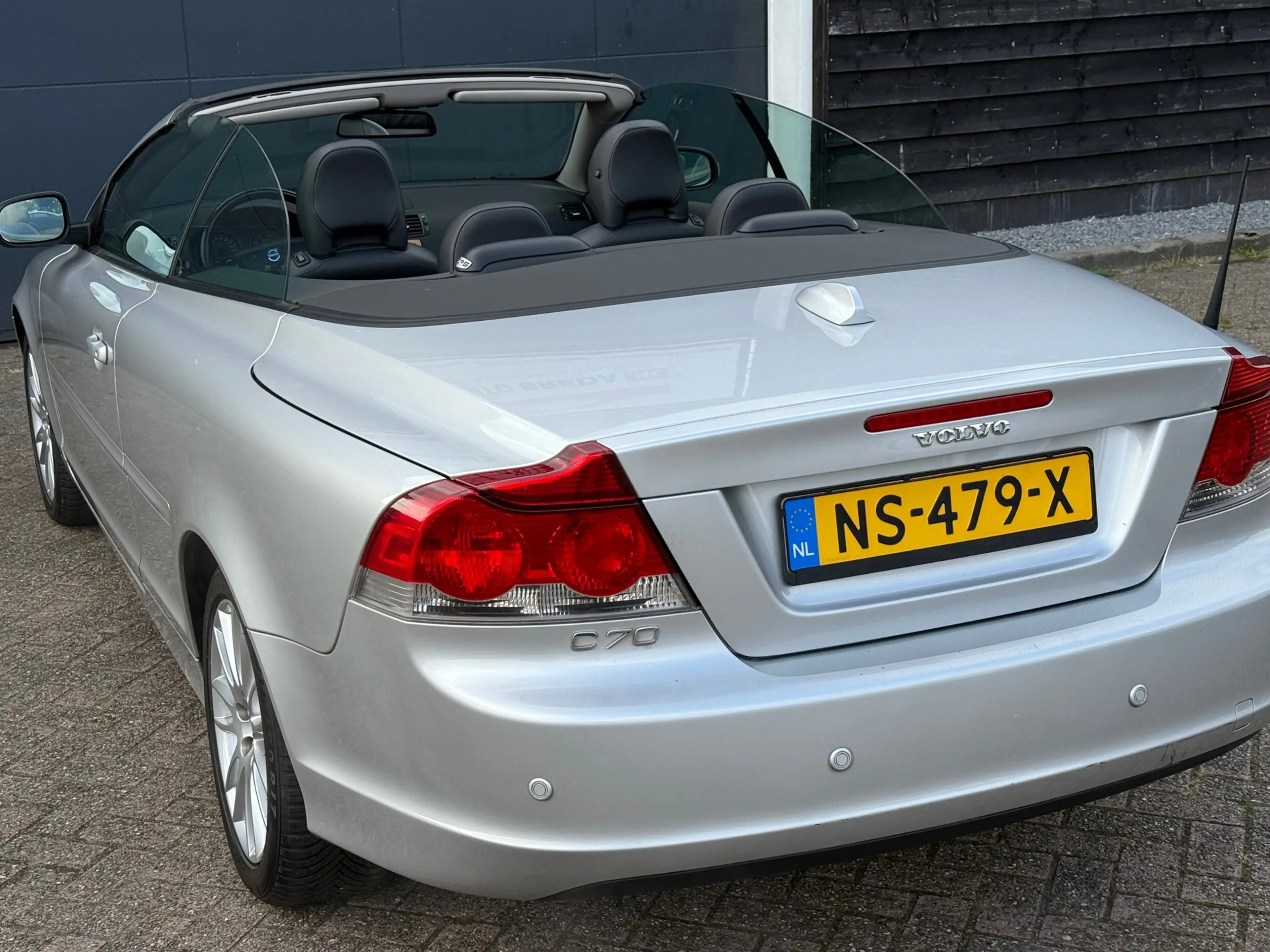 Volvo C70 Convertible 2.4 Momentum automaat — photo 9