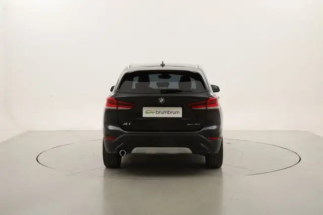 BMW X1 view 4