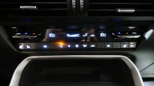 Mazda CX-60 view 13