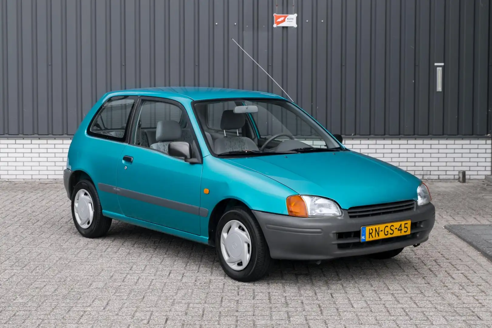 Toyota Starlet 1.3-16V Groen - 2