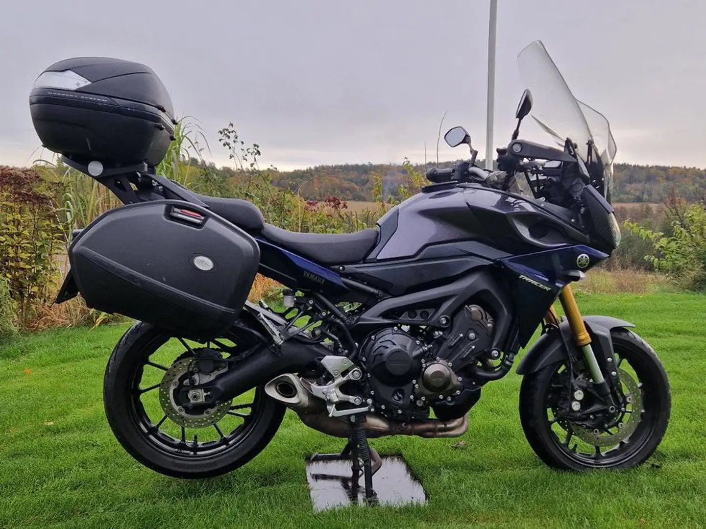 Yamaha MT-09 Tracer - 1