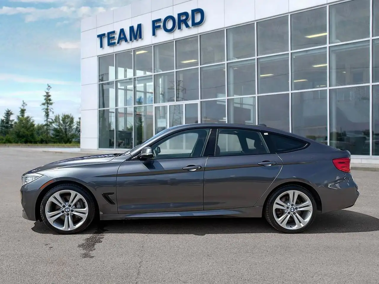 BMW 3 Series photo BMW 3 Series