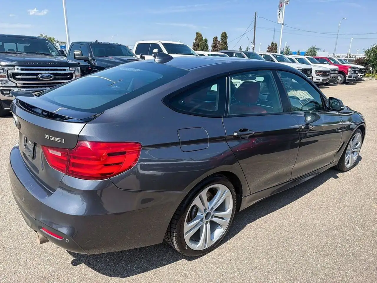 BMW 3 Series photo BMW 3 Series