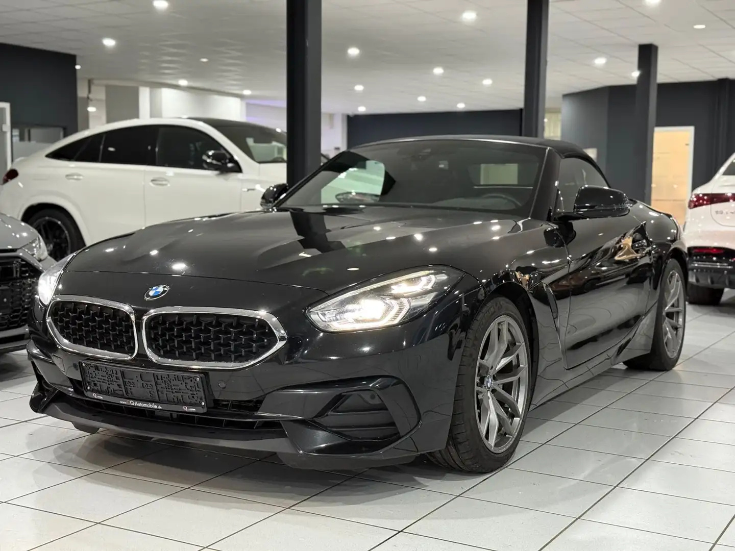 BMW Z4 Roadster sDrive 20 i*M-LENKRAD*PDC*SHZ*HIFI* Schwarz - 1