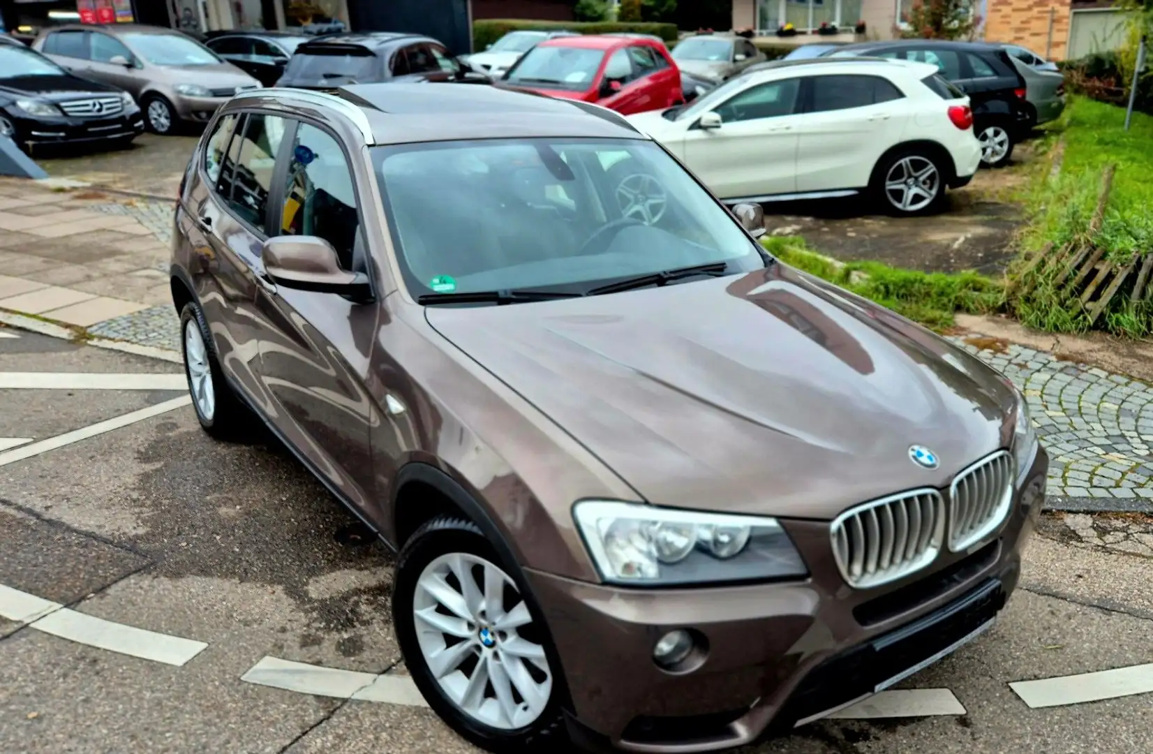 BMW X3 xDrive 28 i/AHK-Panorama-Standheizung Braun - 1