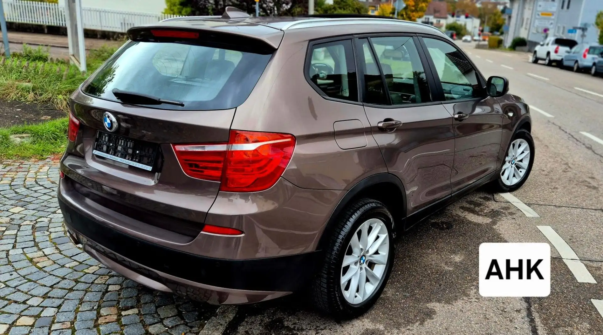 BMW X3 xDrive 28 i/AHK-Panorama-Standheizung Braun - 2