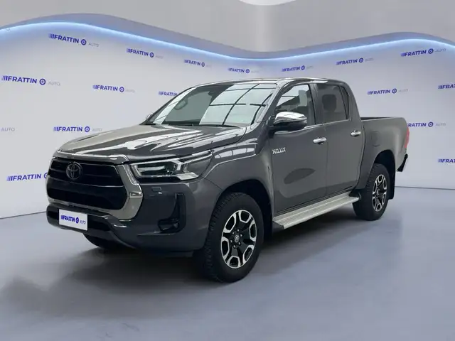 Toyota Hilux 2.4 D-4D A/T 4WD 4 porte Double Cab Executive