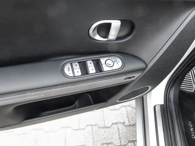 Hyundai Ioniq 5 view 15