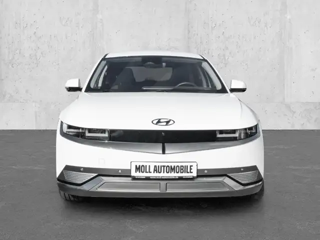 Hyundai Ioniq 5 view 3