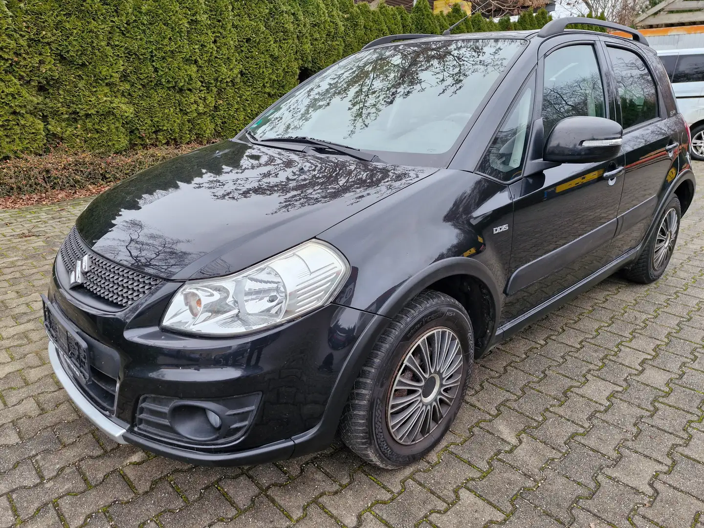 Suzuki SX4 Club , Allrad 4x4 !! Schwarz - 2