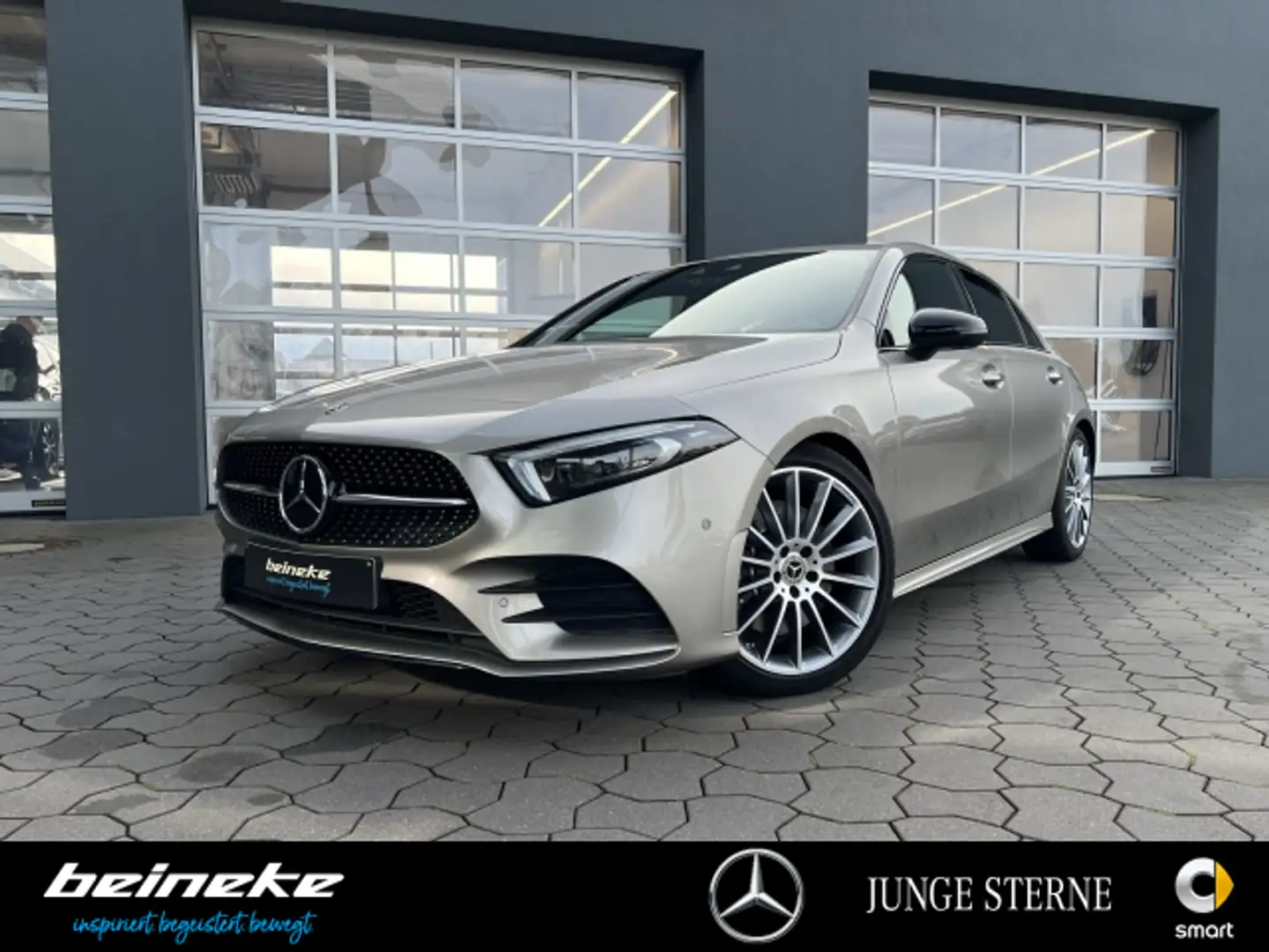 Mercedes-Benz A 250 A 250 4M AMG Night Distronic HeadUp 360° Multib Silber - 2