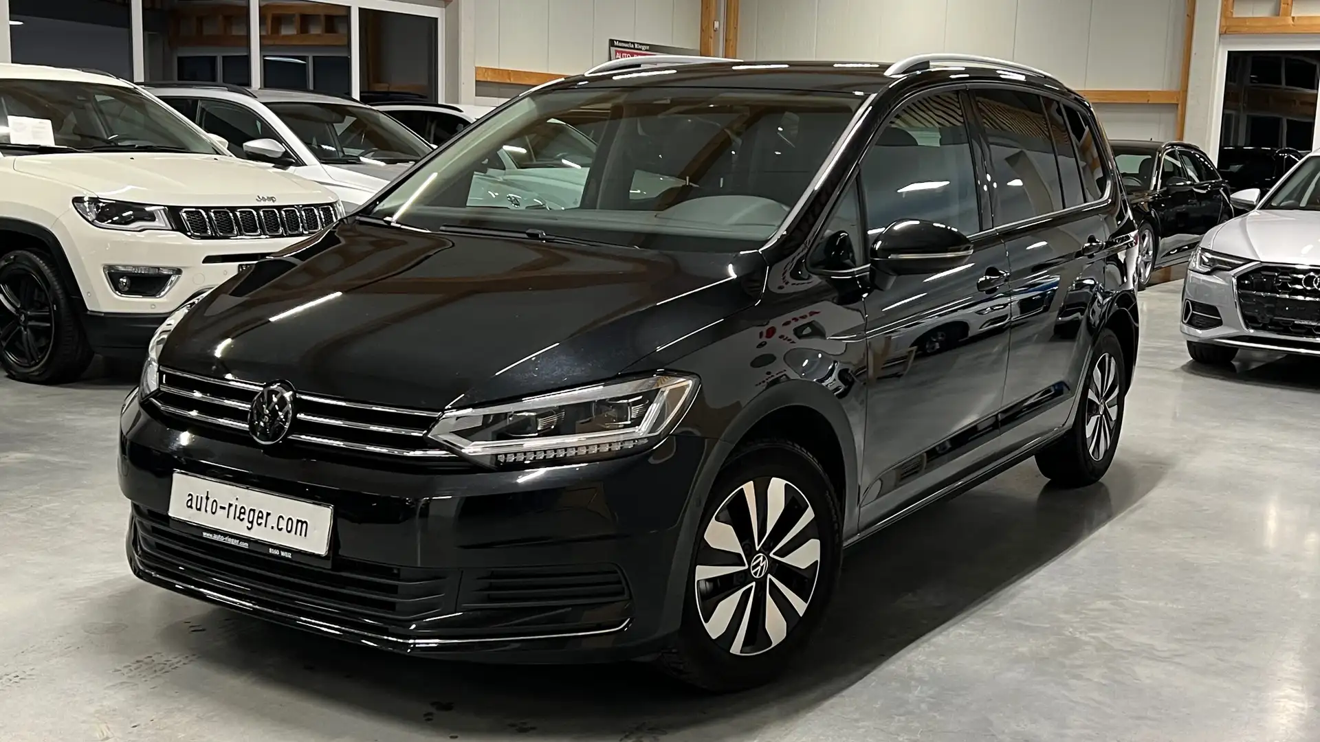 Volkswagen Touran Comfortline 2,0 TDI DSG Goal ACC, IQ-LED, AHK Schwarz - 2