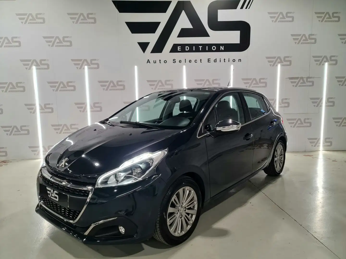 Peugeot 208 1.2 PureTech Allure 82 Azul - 1