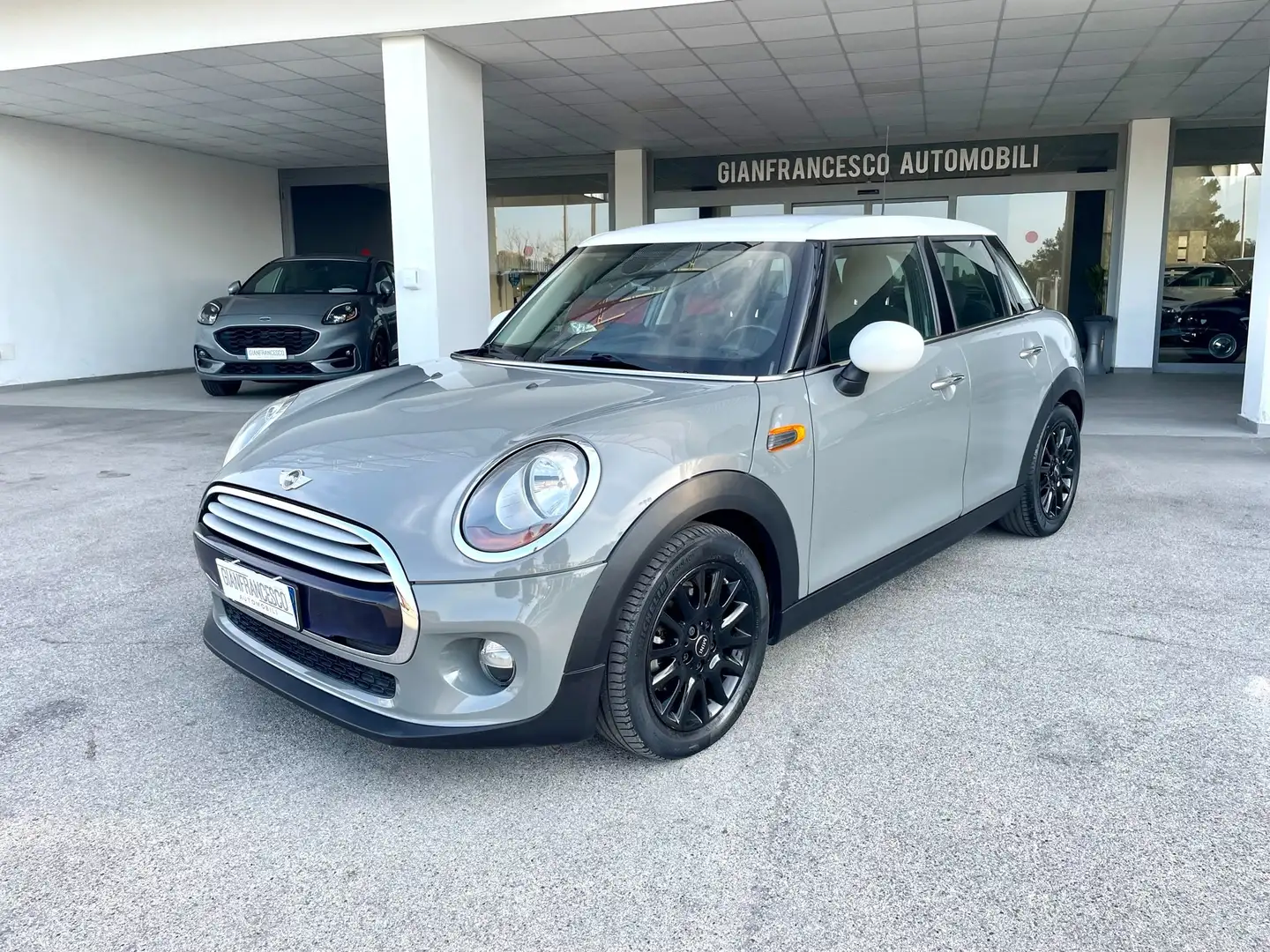 MINI Cooper D 1.5 115cv Business Grigio - 2