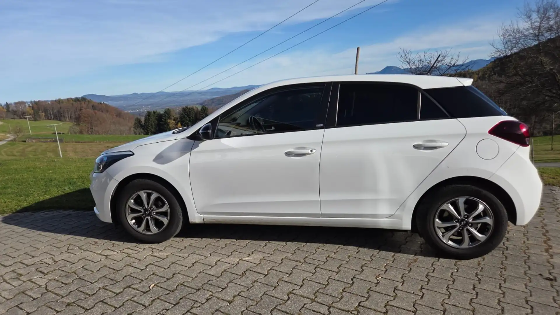 Hyundai i20 i20 1.2 YES! Weiß - 1