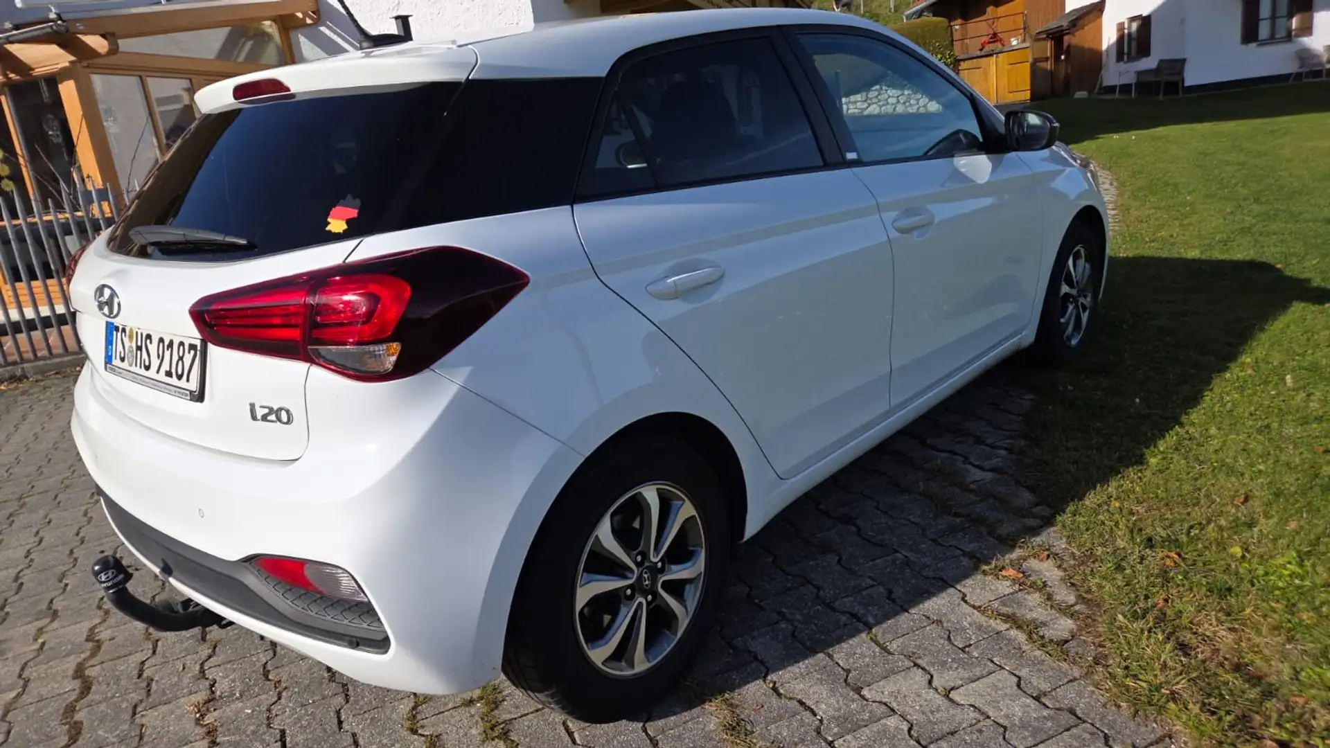 Hyundai i20 i20 1.2 YES! Weiß - 2