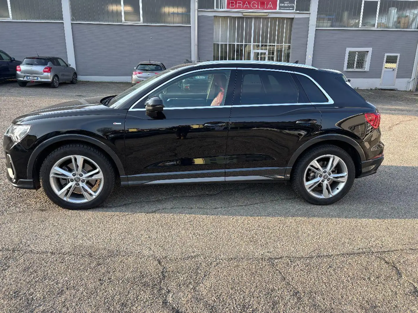Audi Q3 40 TFSI quattro S tr. S line edition Noir - 1