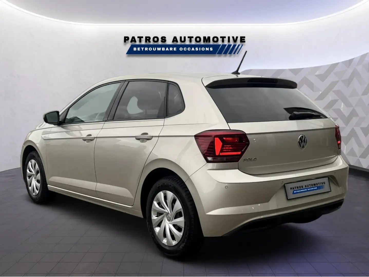 Volkswagen Polo 1.0 Comfortline Airco | Cruise Control | Parkeerse Zilver - 2