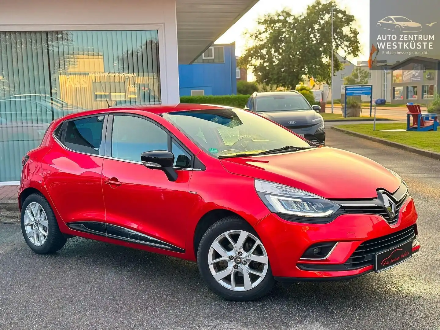 Renault Clio IV Limited Kamera Navi Tempo Klima wenig KM Rouge - 1