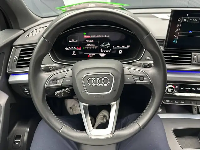 Audi Q5 view 16