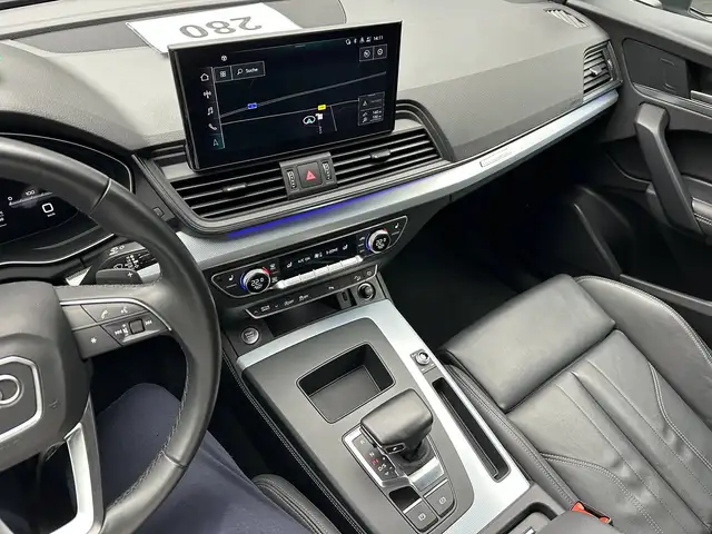 Audi Q5 view 18