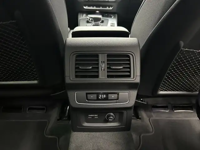 Audi Q5 view 26