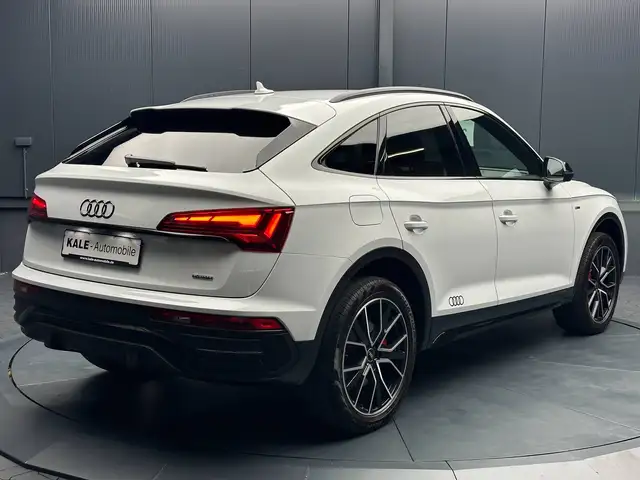 Audi Q5 view 5