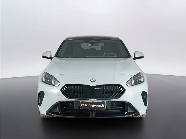 BMW 1 Series view 2