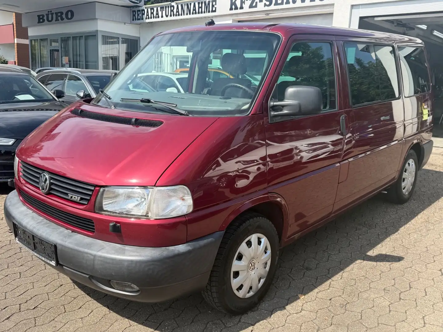 Volkswagen T4 Multivan Automatik*Klima*Zahnriemen neu*Navi Rot - 1