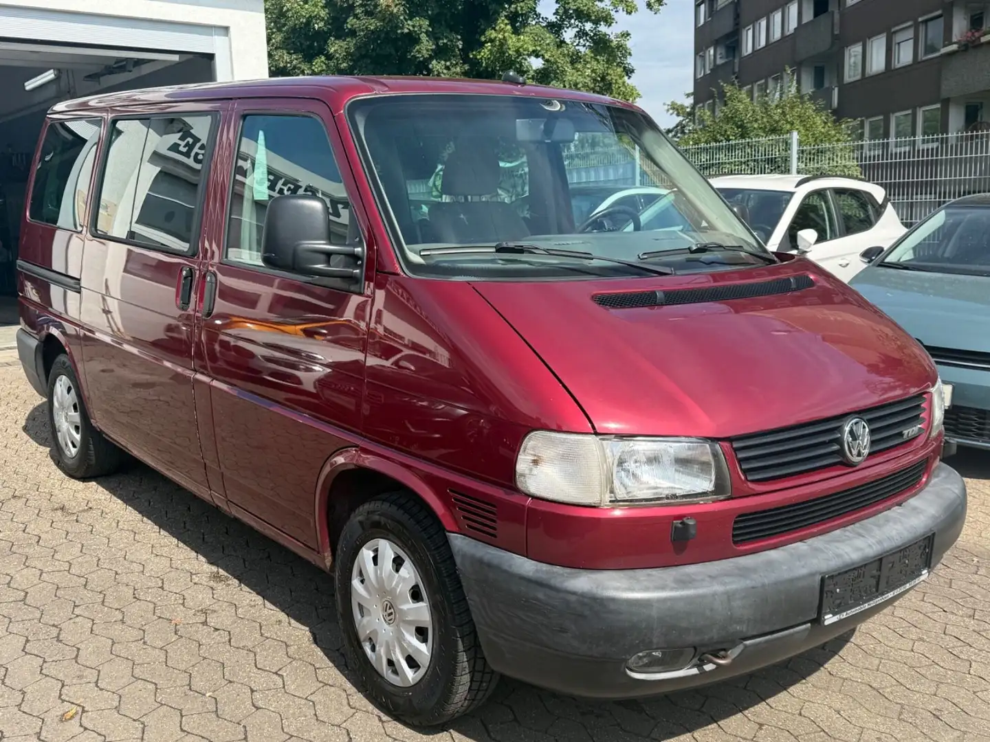 Volkswagen T4 Multivan Automatik*Klima*Zahnriemen neu*Navi Rot - 2