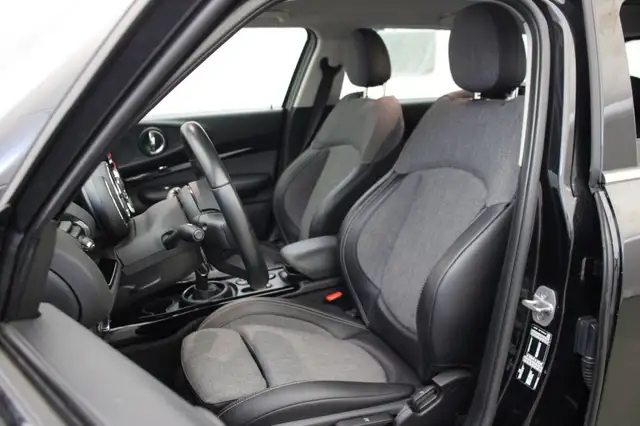 Mini Clubman view 10