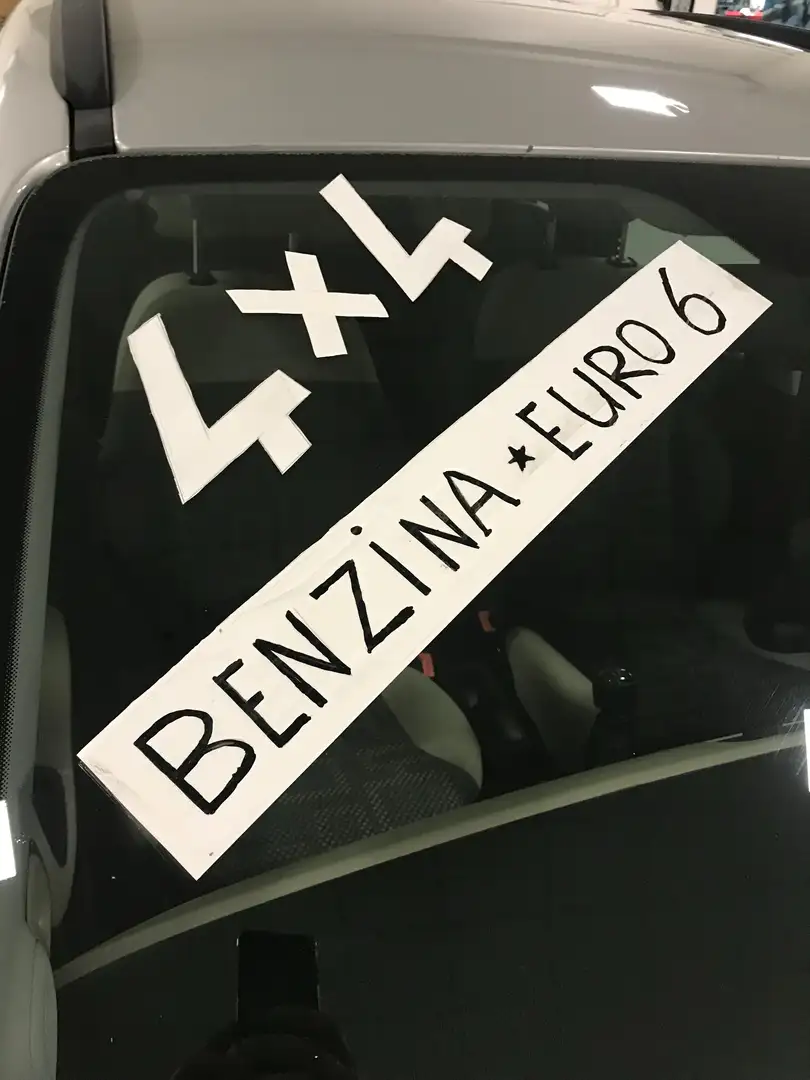 Fiat Panda Panda 0.9 t.air turbo 4x4 85cv E6 benzina Plateado - 2